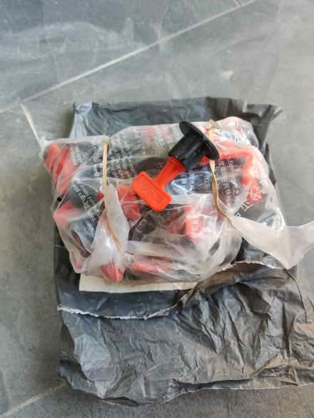 Photo of free Topway tile levelling kit (Hornsey N8) #1