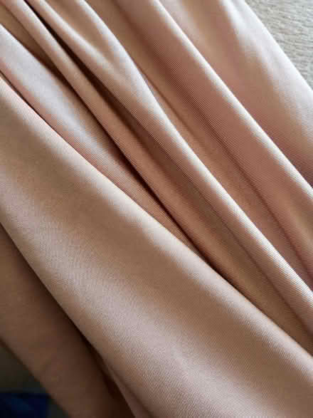 Photo of free Beige silky knitted fabric (Thorpe Bay SS1) #3
