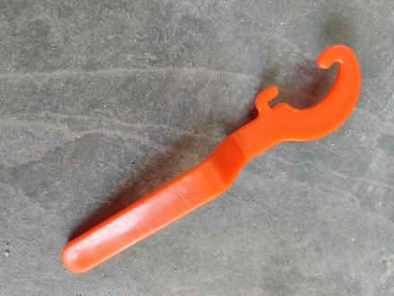 Photo of free Topway tile levelling kit (Hornsey N8) #3