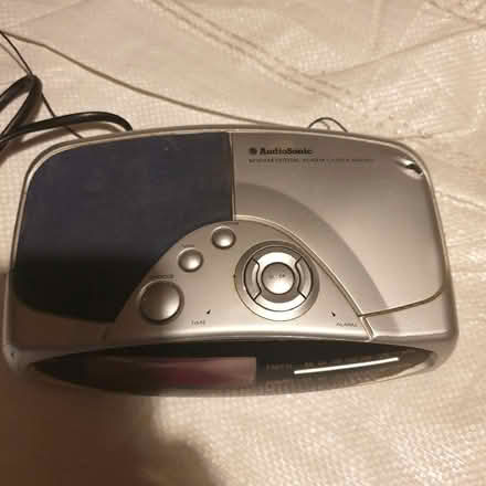 Photo of free Clock Radio (Westgate IP1) #2