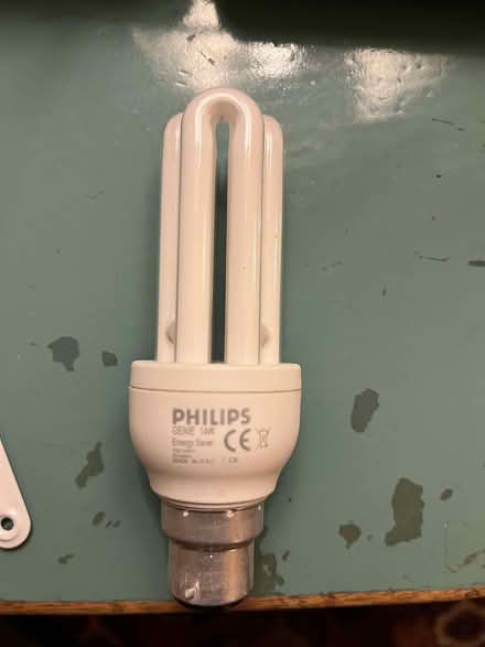 Photo of free low energy bulb, bayonet fitting, Philips Genie 14w (Kennington SW8) #1