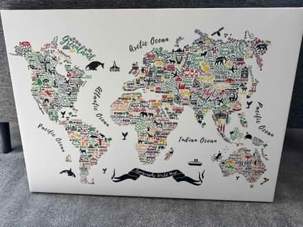 Photo of free World canvas artwork (North Abingdon OX14) #1