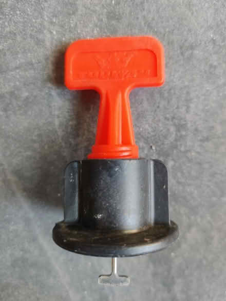 Photo of free Topway tile levelling kit (Hornsey N8) #2