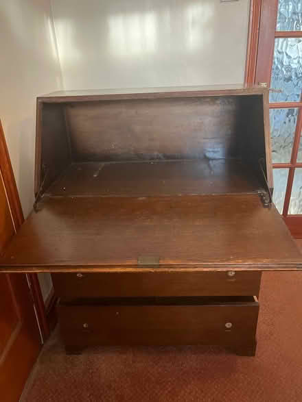 Photo of free Old bureau (TN24) #2