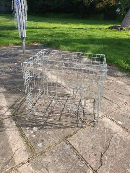 Photo of free dog crate (WD25 Woodside) #1