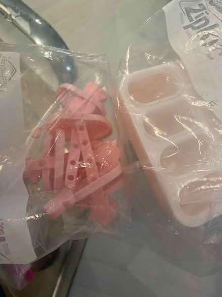 Photo of free Popsicle maker (10025) #3