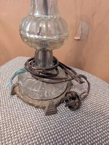 Photo of free 2 vintage crystal lamps (leslieville) #3