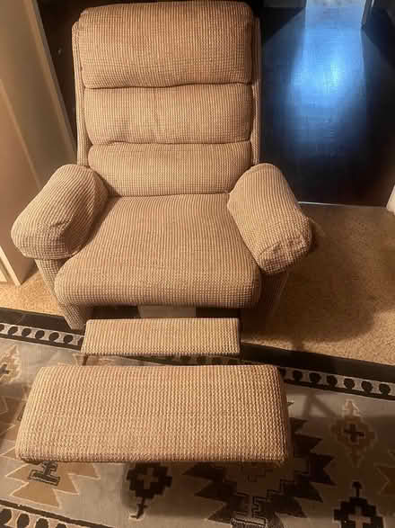 Photo of free Nice lazyboy (Clayton, MO) #2