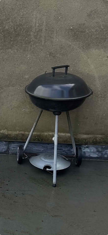 Photo of free Kettle Charcoal BBQ with Lid (West Kensington W14) #1