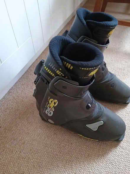 Photo of free Ski boots (Bookham) #1