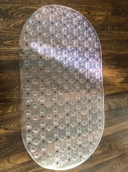 Photo of free Anti-slip bathtub mat (Midtown Toronto) #1