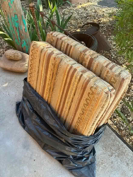 Photo of free cushions for a dog perhaps (Cerrillos & St. Francis) #1