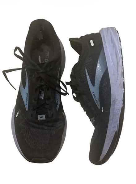 Photo of free Brooks Woman’s Sneakers (Brooklyn Storage) #1