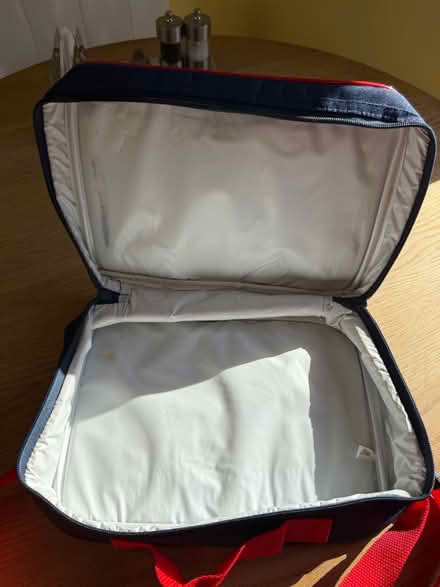 Photo of free Navy Blue and red lunch bag (Hanwell) #2