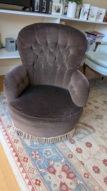 Photo of free iron backed chair (Brentford) #2