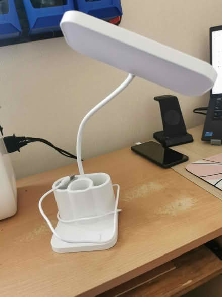 Photo of free USB lamp (LE9 (Earl Shilton)) #1