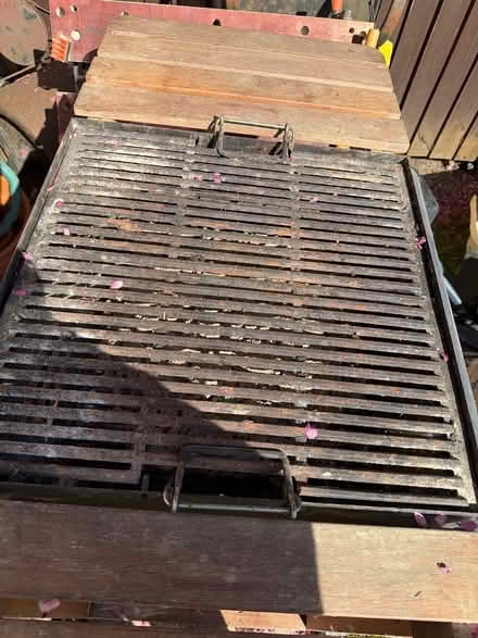 Photo of free Outback charcoal classic 2000 bbq (HP7 0NR) #2