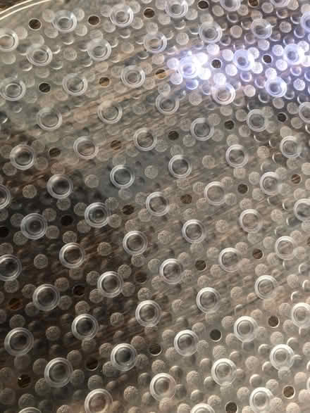 Photo of free Anti-slip bathtub mat (Midtown Toronto) #2