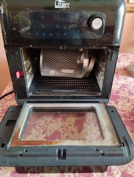 Photo of free Air fryer (PO15 Hill Park) #2