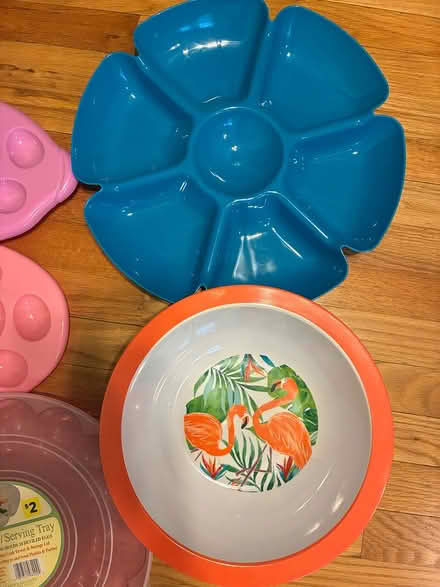 Photo of free Various serving trays and bowl (Saugerties) #3