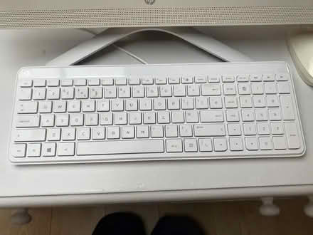 Photo of free white hp wired keyboard and mouse (Moor Allerton LS17) #2