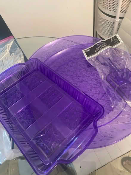 Photo of free Purple serving trays and two scoops (10025) #3