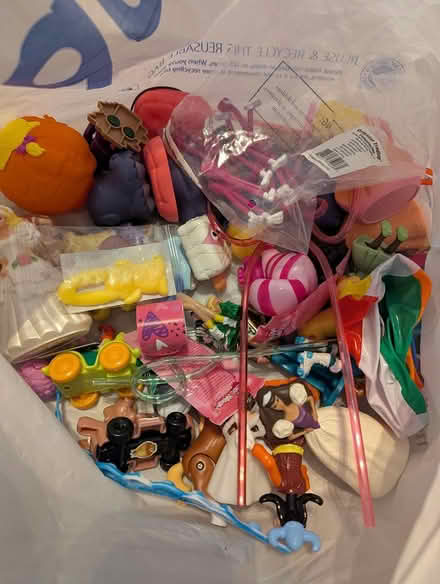 Photo of free Misc little toys, slime, etc (63rd& main, DG) #1