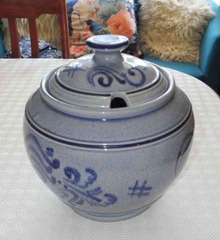 Photo of free storage jar / tureen (Whitehill SG4) #1