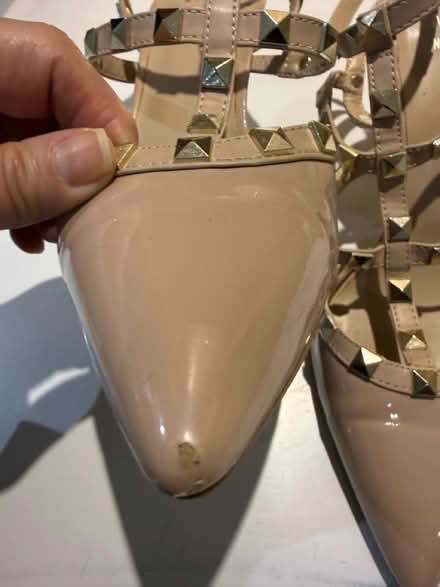Photo of free Nude stiletto pumps (Erin Mills&QEW) #2