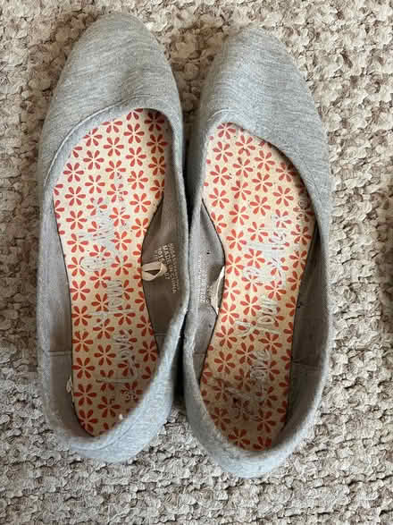 Photo of free Size 5 fabric and size4 suede pumps (PR2, Preston) #1