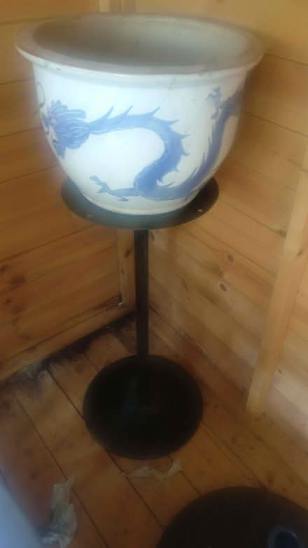 Photo of free Metal stand (Chingford E4) #2