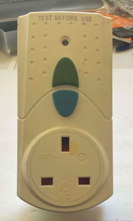 Photo of free RCD adaptor socker (Woodley SK6) #1