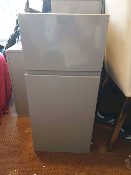 Photo of free Grey bathroom furniture (Highbury N5) #3
