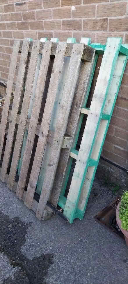 Photo of free Pallets - need to go tomorrow (Kendal LA9) #1