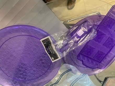 Photo of free Purple serving trays and two scoops (10025) #2