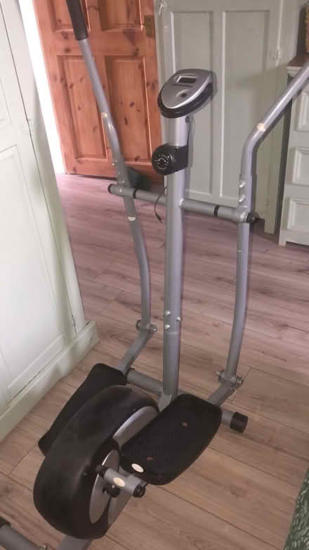 Photo of free Cross trainer (Alexandra Park M16) #3