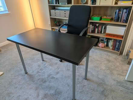 Photo of free Desk and office chair (Menlo Park Haven Ave) #1