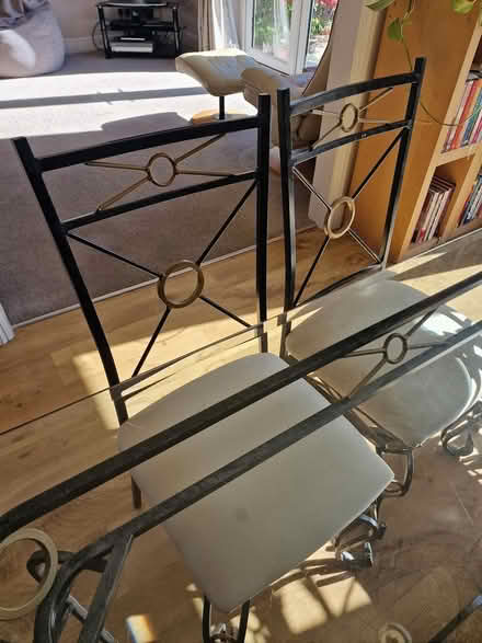 Photo of free Glass Dining Table + 6 chairs (Layer-de-la-Haye CO2) #2