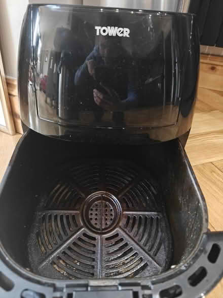 Photo of free Air Fryer (Wadsley S6) #2