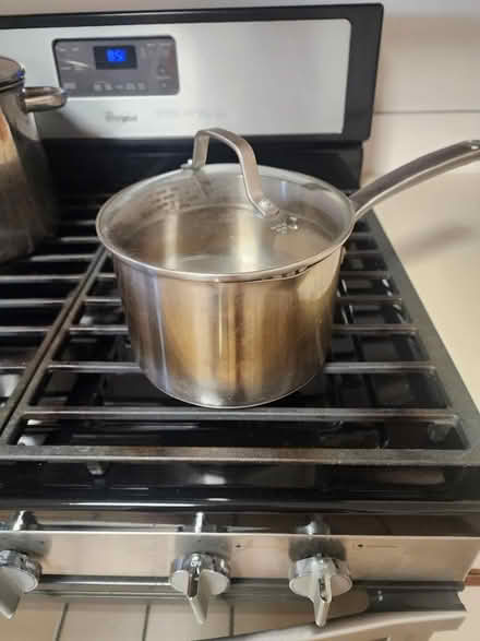 Photo of free Pots and pans (Flushing) #1