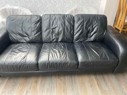 Photo of free Black leather sofa (Horndean) #1
