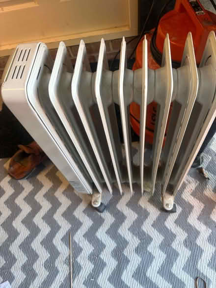 Photo of free Delonghi |Oil Filled Radiator (Hixon ST18) #1