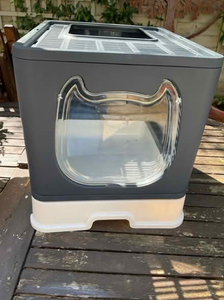 Photo of free Cat litter box/ tray (Nutfield RH1) #1