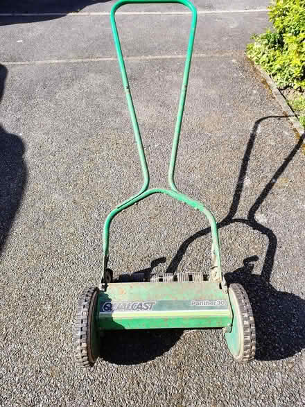 Photo of free Push lawmnower (Wollaton) #1