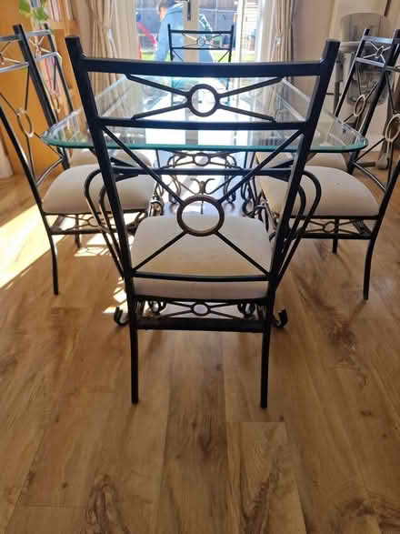 Photo of free Glass Dining Table + 6 chairs (Layer-de-la-Haye CO2) #1