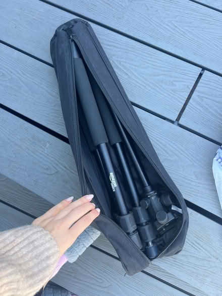 Photo of free Amazon Basics Tripod for Cameras (CR7 7EN) #1