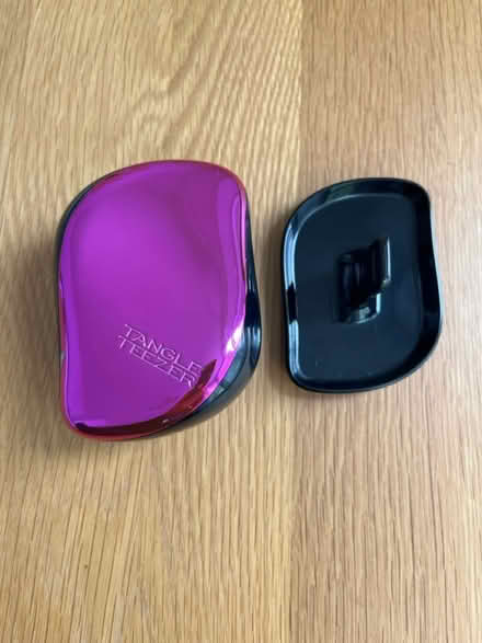 Photo of free TANGLE TEASER Hairbrush (Richmond Hill) #3