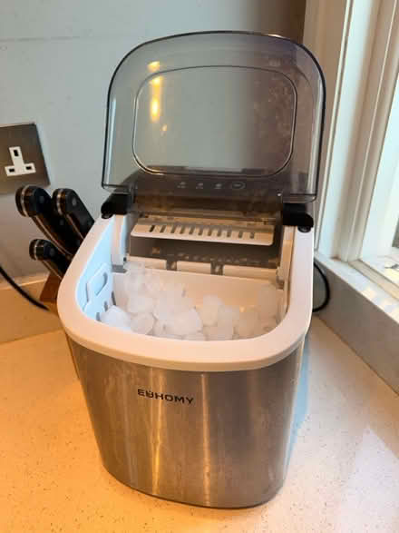 Photo of free Ice machine (Chiswick W4) #2