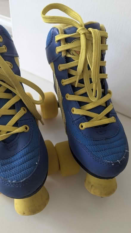 Photo of free Original Rio rollerskates (W4) #2