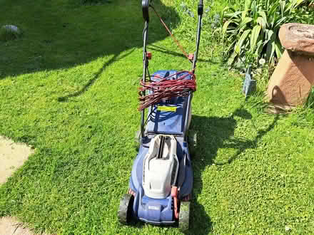 Photo of free Electric lawnmower (melksham east SN12) #2